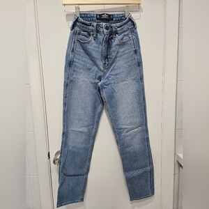 Hollister Ultra High Rise Mom Jeans